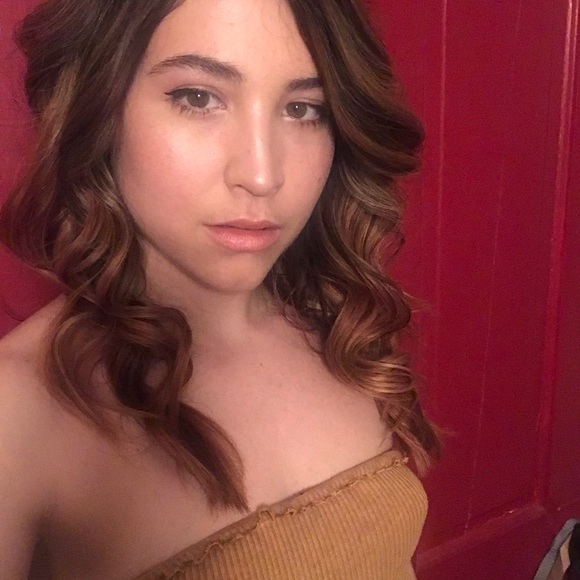 Meet your Posher, Nina - Picture 1 of 1